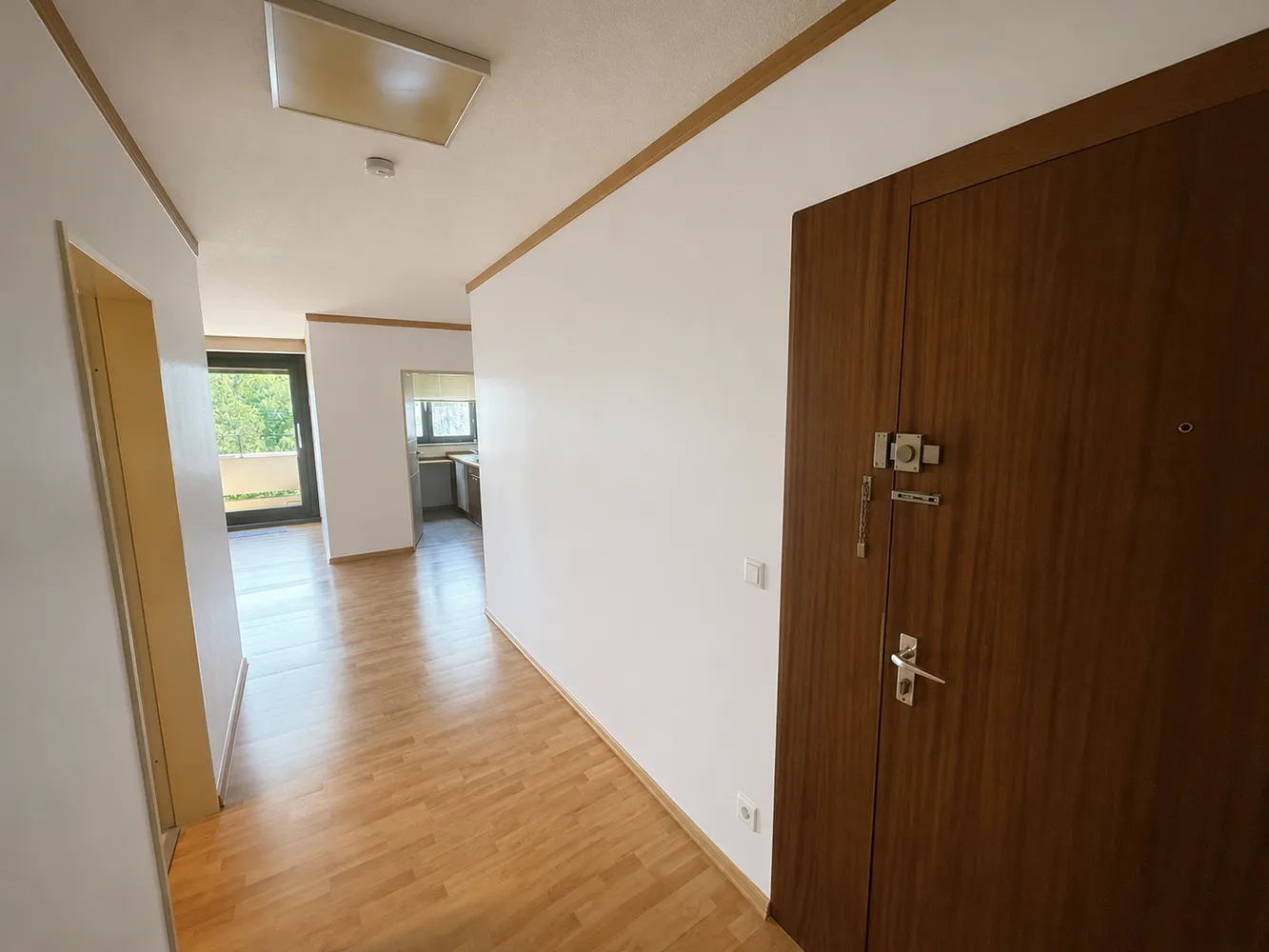 2 Zimmer Wohnung mit 63 m² in Saarbrücken – Bild 3