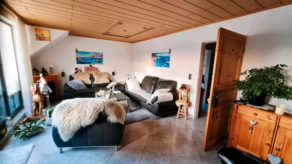 3 Zimmer Wohnung mit 83 m² in Grevenbroich – Bild 1