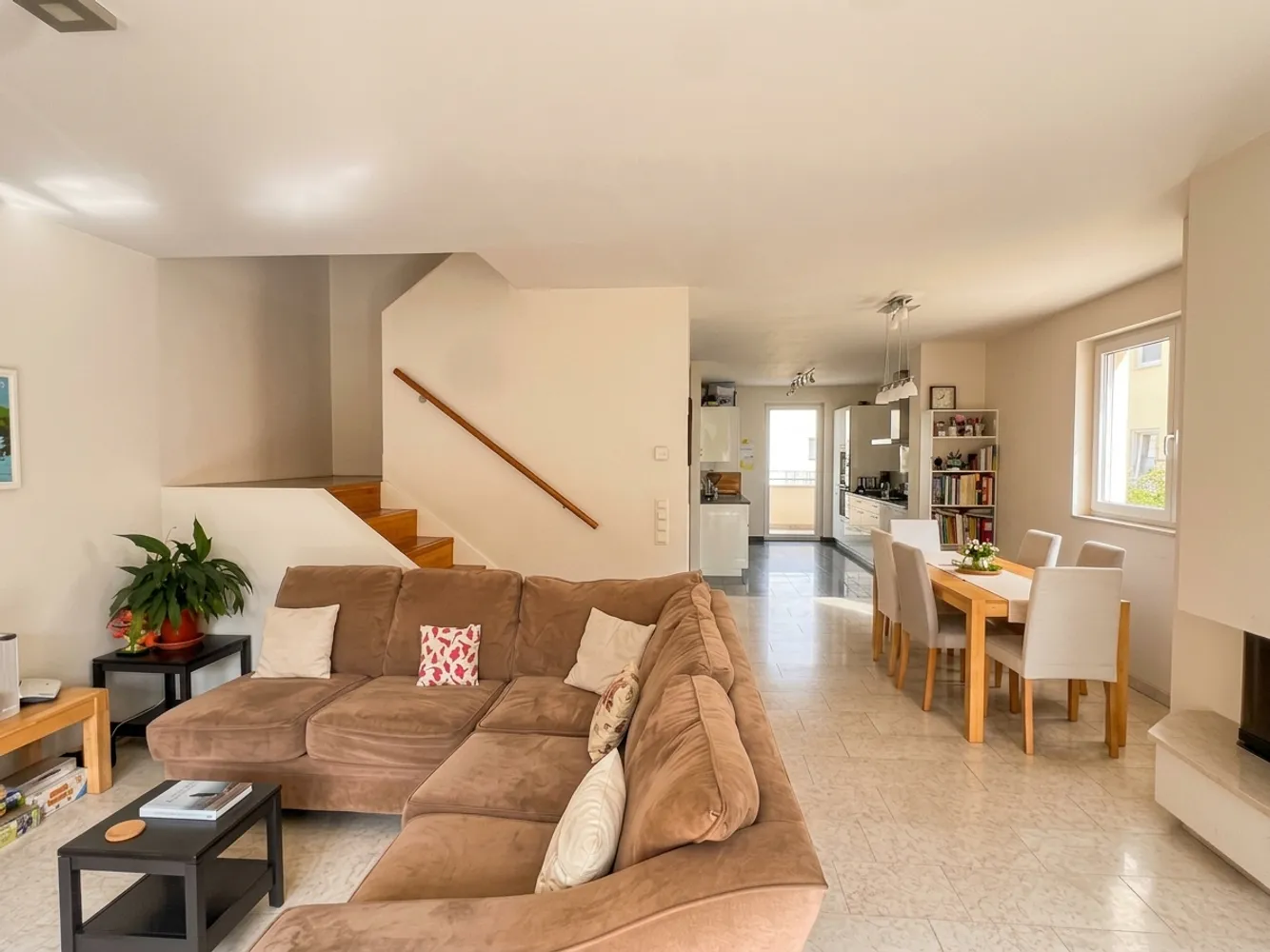5 Zimmer Wohnung mit 142 m² in Bonn – Bild 1