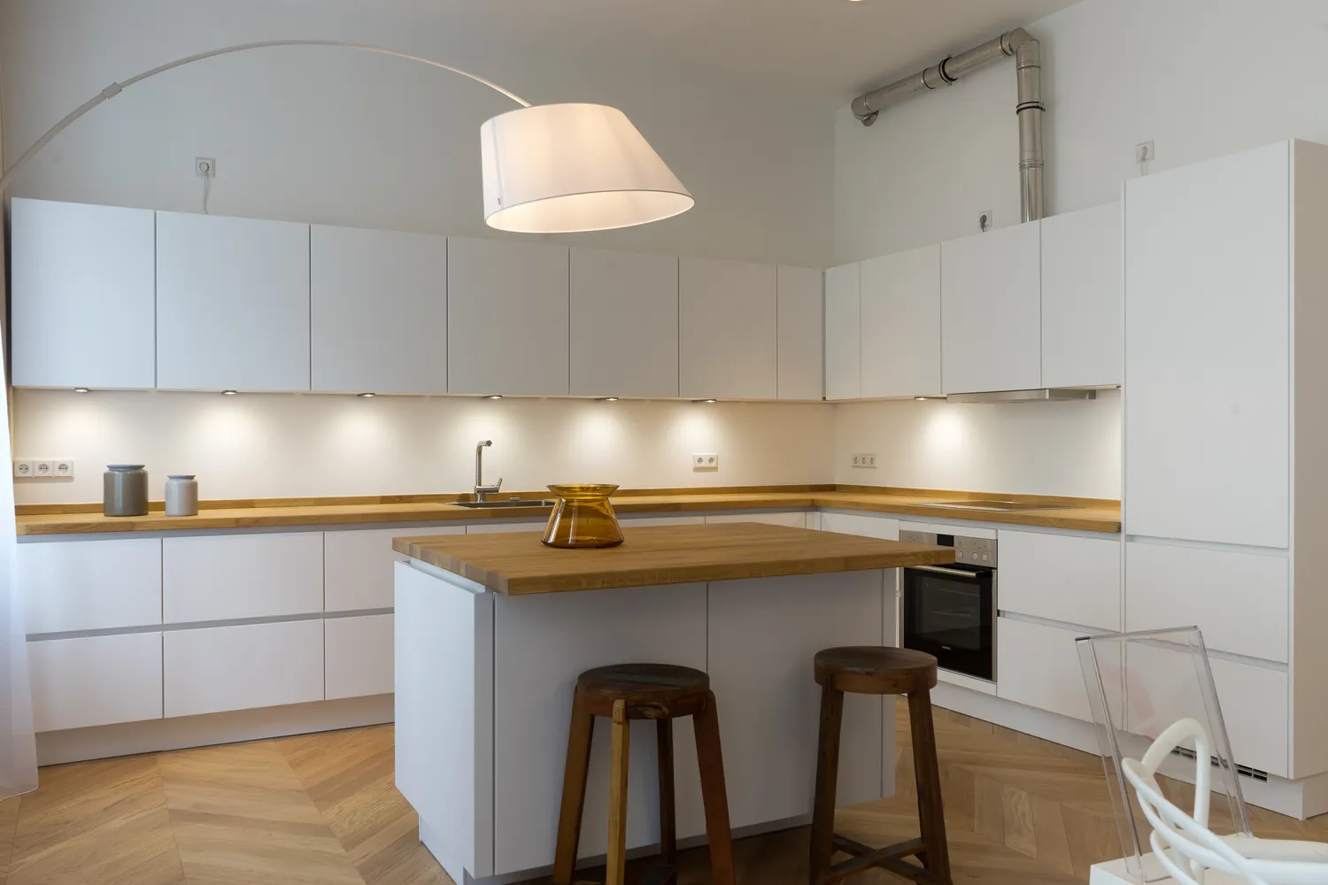 4 Zimmer Wohnung mit 130 m² in Berlin – Bild 2