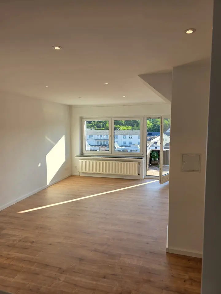 4 Zimmer Wohnung mit 100 m² in Arnsberg – Bild 2