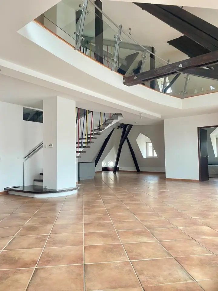 5 Zimmer Wohnung mit 264 m² in Regensburg – Bild 5