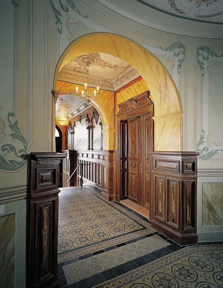 5 Zimmer Wohnung mit 176 m² in Dresden – Bild 2