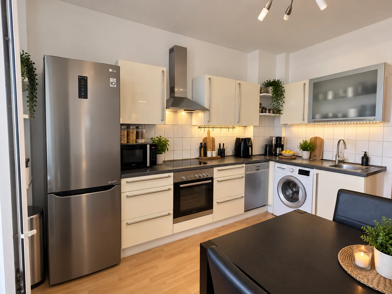 2 room apartment with 42 m² in Düsseldorf – Photo 1