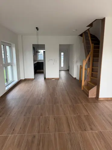 5 Zimmer Haus mit 140 m² in Wiesbaden – Bild 3