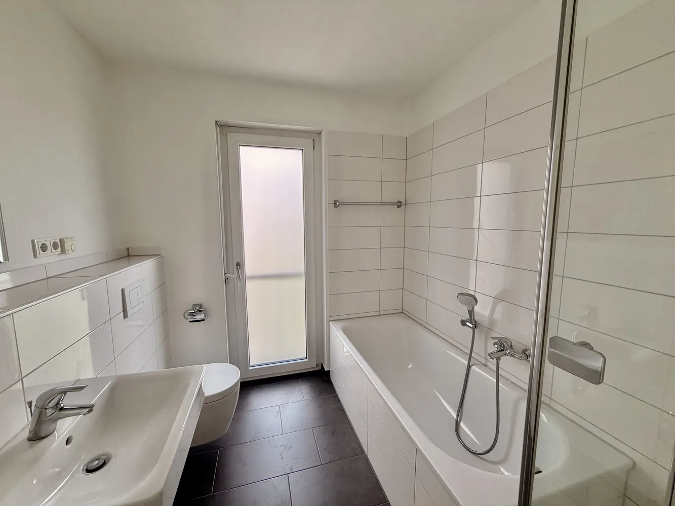 3 Zimmer Wohnung mit 74 m² in Düsseldorf – Bild 2