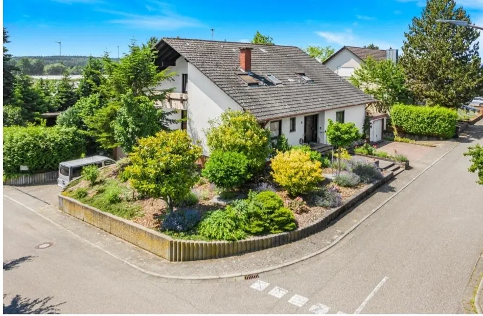 9 Zimmer Haus mit 333 m² in Ettlingen – Bild 3