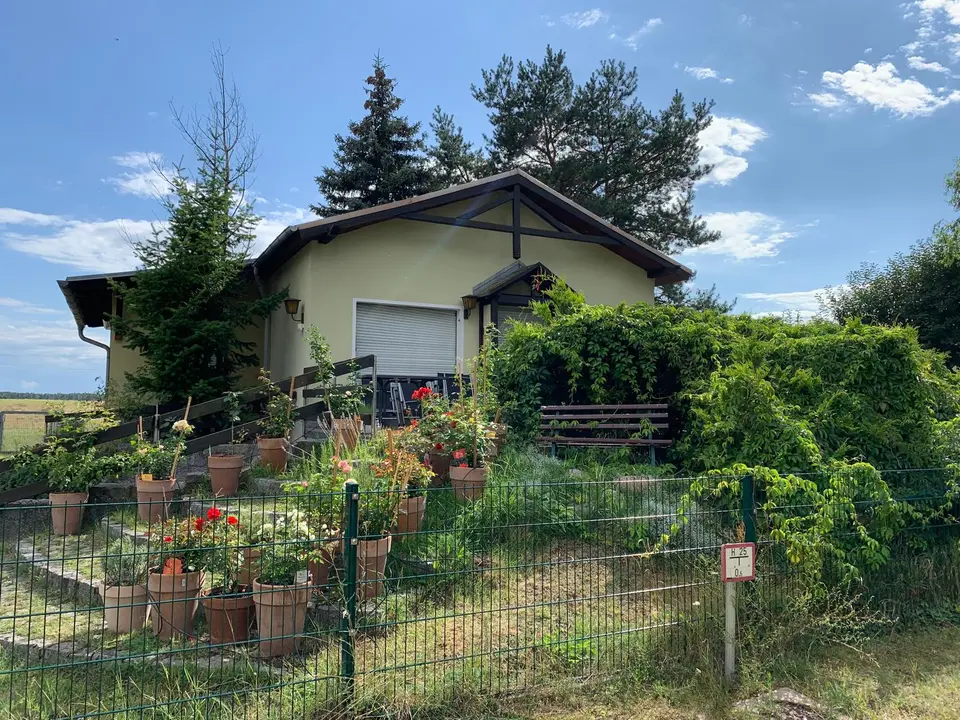 3 Zimmer Haus mit 49 m² in Falkensee – Bild 1