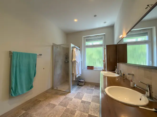 4 Zimmer Wohnung mit 138 m² in Düsseldorf – Bild 5