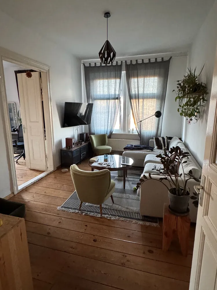 4 Zimmer Wohnung mit 106 m² in Berlin – Bild 2