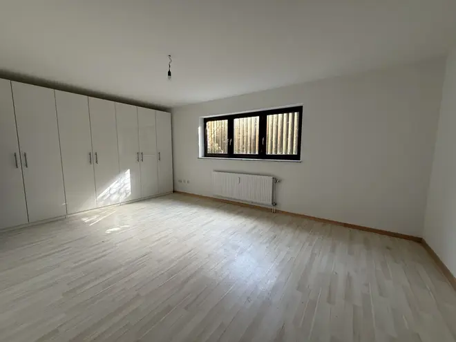2 Zimmer Wohnung mit 81 m² in München – Bild 10