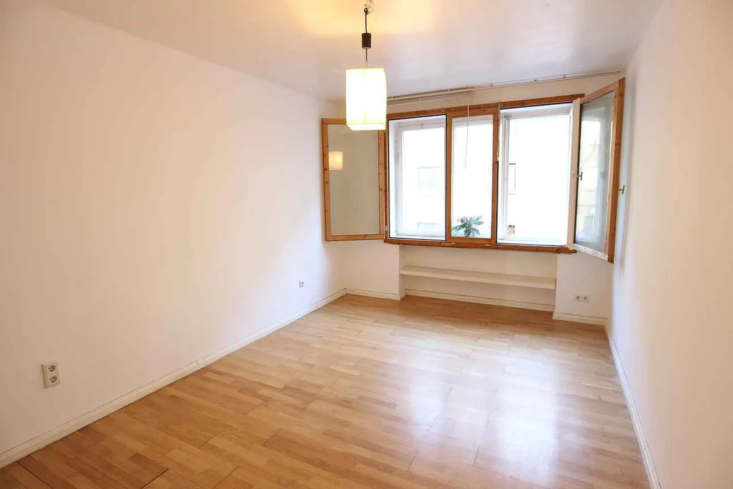 2 room apartment with 39 m² in Düsseldorf – Photo 1