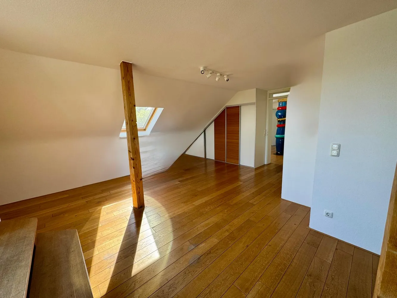 3 Zimmer Wohnung mit 110 m² in Wiesbaden – Bild 7
