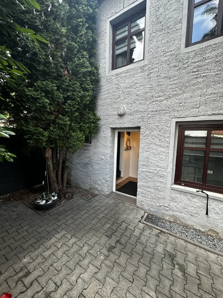 1 Zimmer Haus mit 51 m² in Weißenfels – Bild 1
