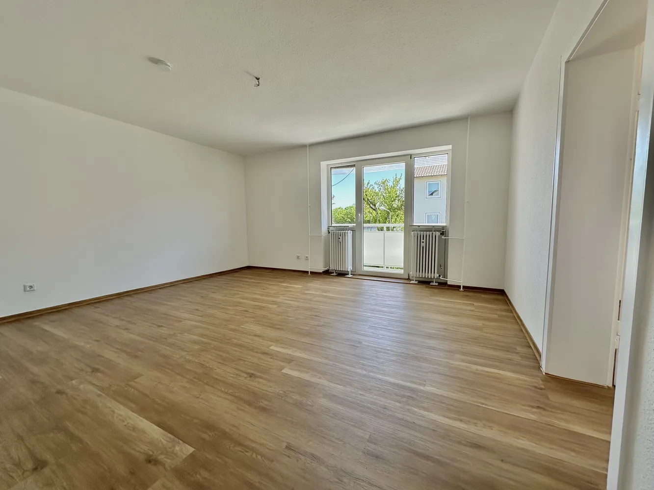 4 Zimmer Wohnung mit 85 m² in Wiesbaden – Bild 2
