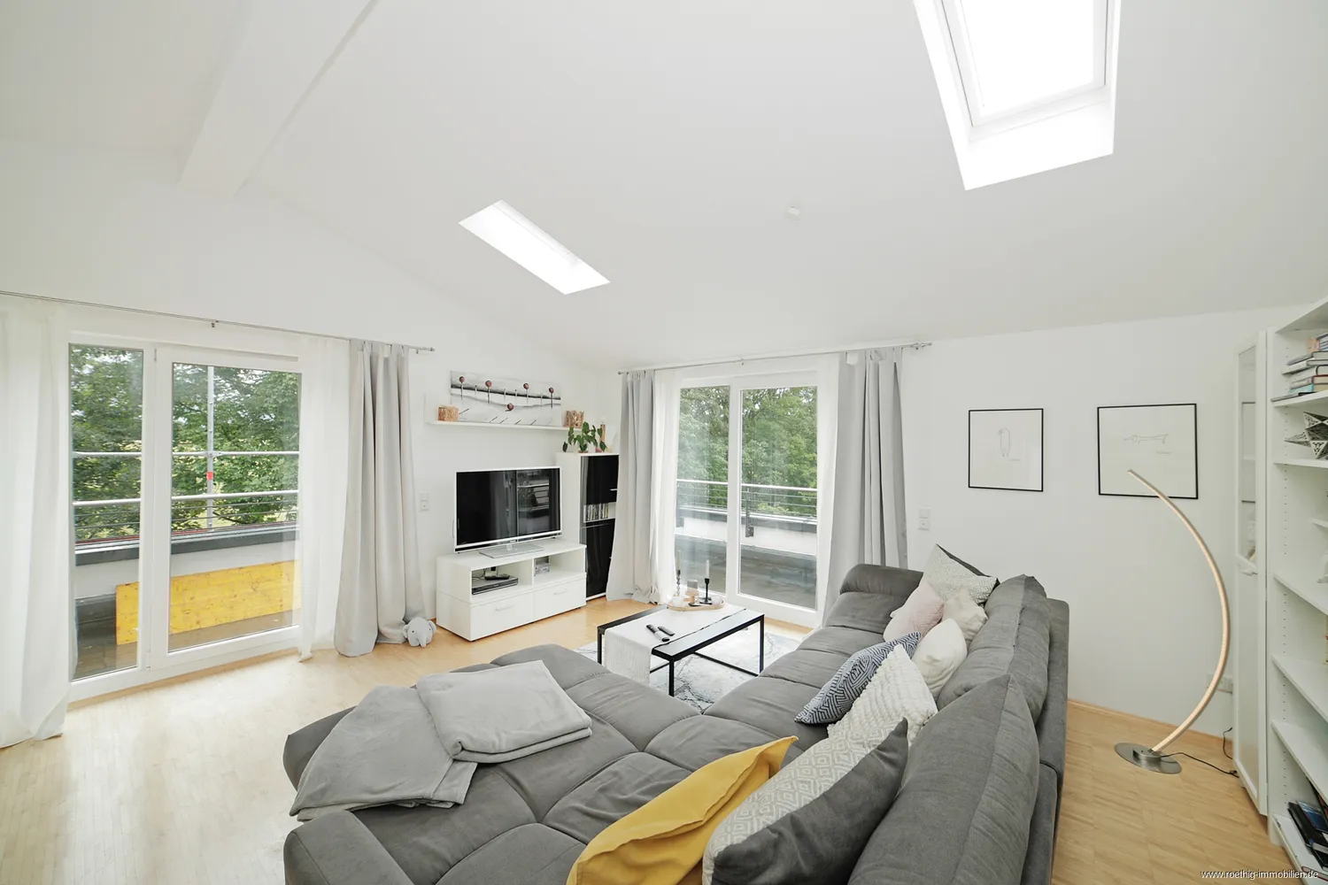 3 Zimmer Wohnung mit 105 m² in München – Bild 1