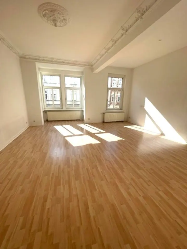 3 Zimmer Wohnung mit 93 m² in Magdeburg – Bild 2