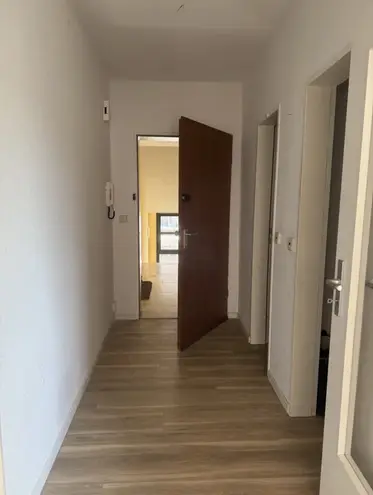 4 Zimmer Wohnung mit 98 m² in Hannover – Bild 2