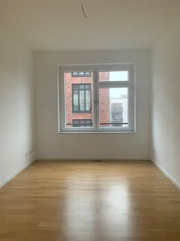 4 Zimmer Wohnung mit 122 m² in Hamburg – Bild 2