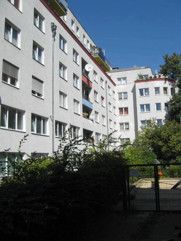 2 Zimmer Wohnung mit 78 m² in Berlin – Bild 1