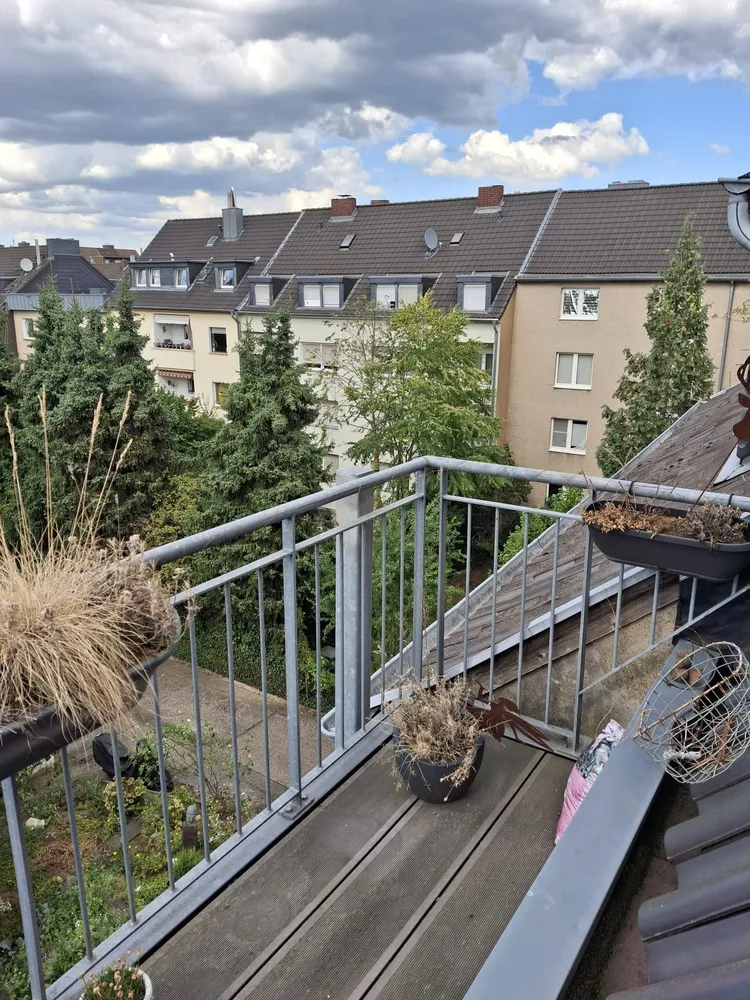4 Zimmer Wohnung mit 110 m² in Köln – Bild 1