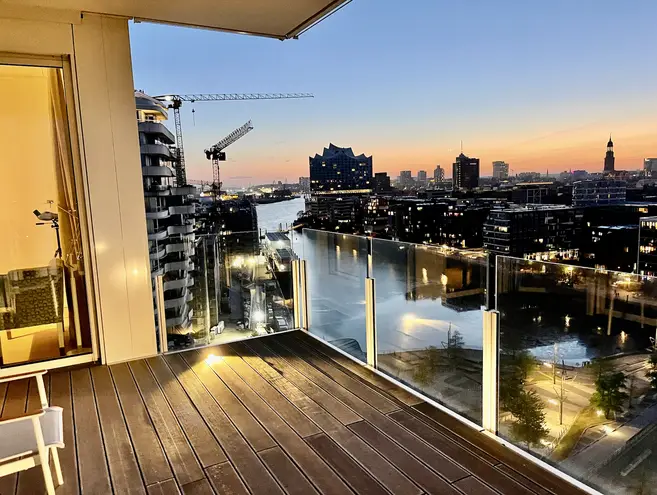 2 Zimmer Wohnung mit 104 m² in Hamburg – Bild 1