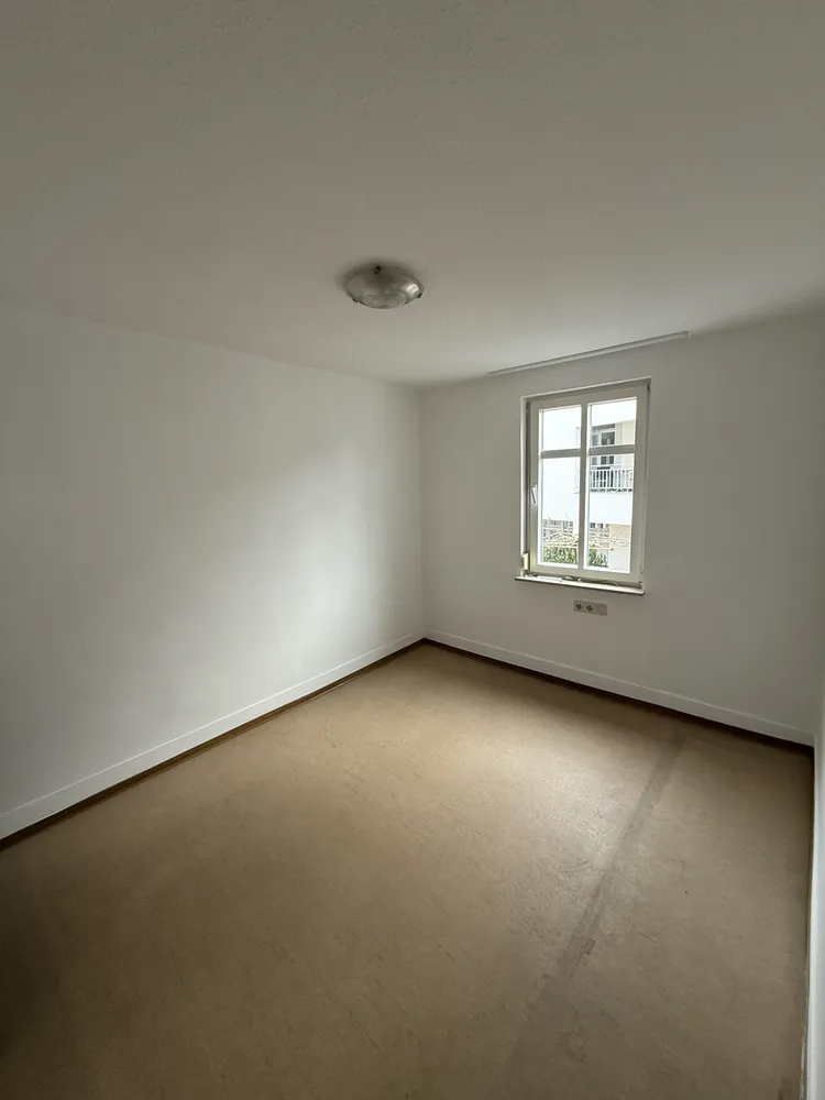 6 Zimmer Wohnung mit 142 m² in Metzingen – Bild 10