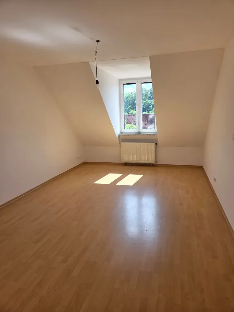 3 Zimmer Wohnung mit 119 m² in Regensburg – Bild 2
