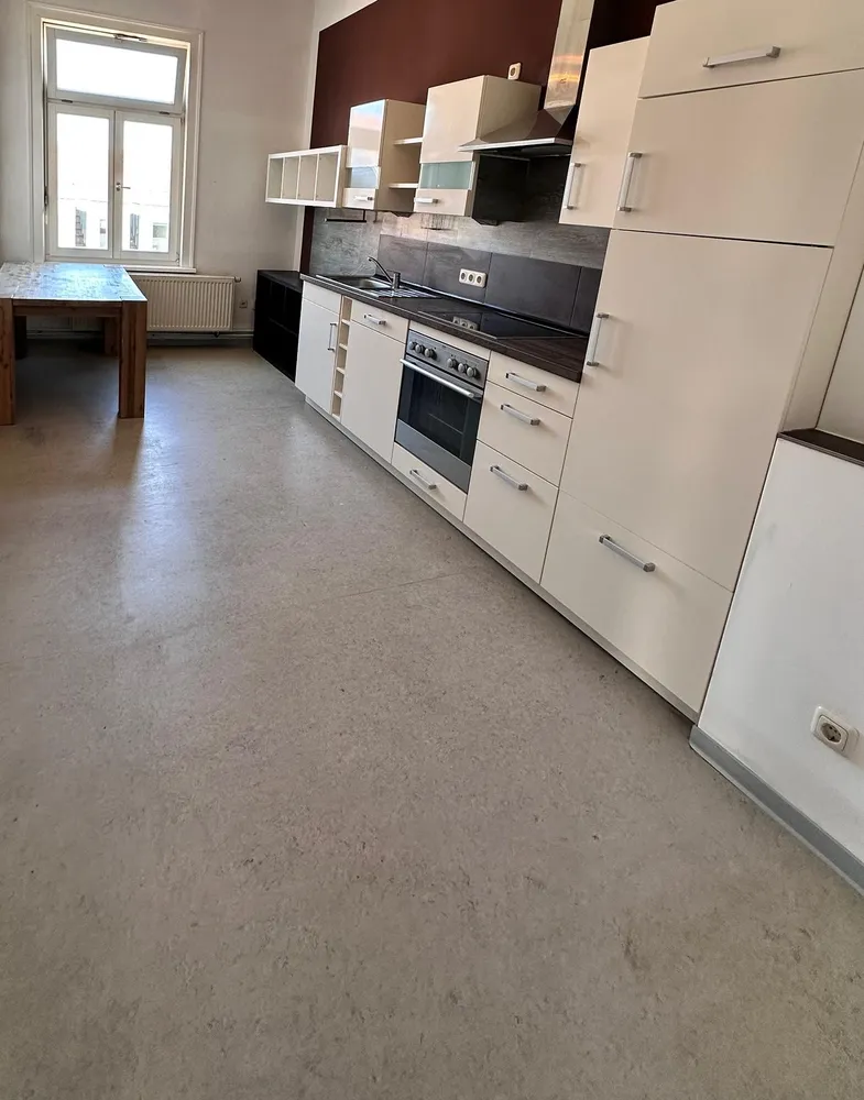 4 Zimmer Wohnung mit 135 m² in Eisenach – Bild 1