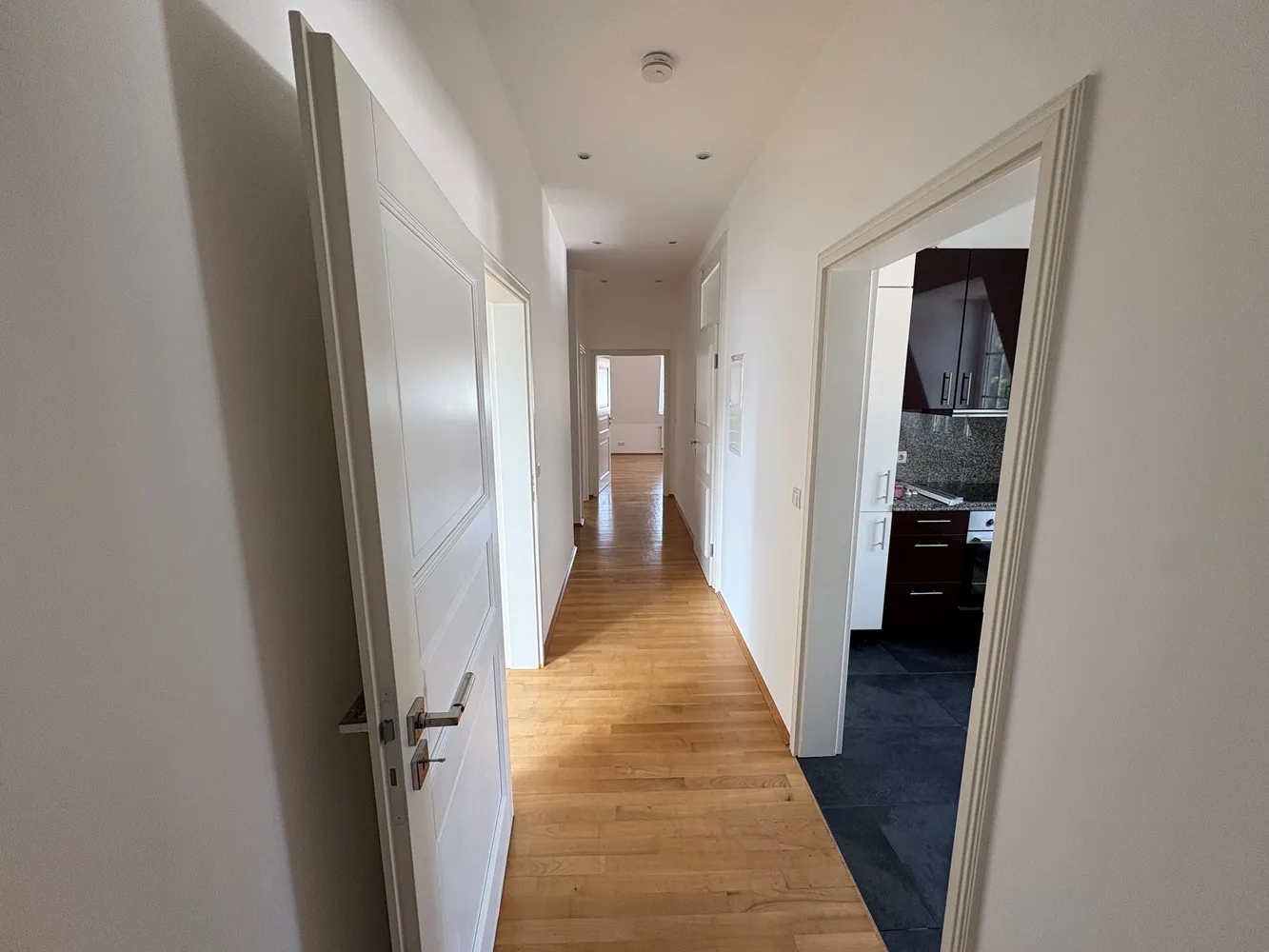 4 Zimmer Wohnung mit 91 m² in Frankfurt am Main – Bild 12