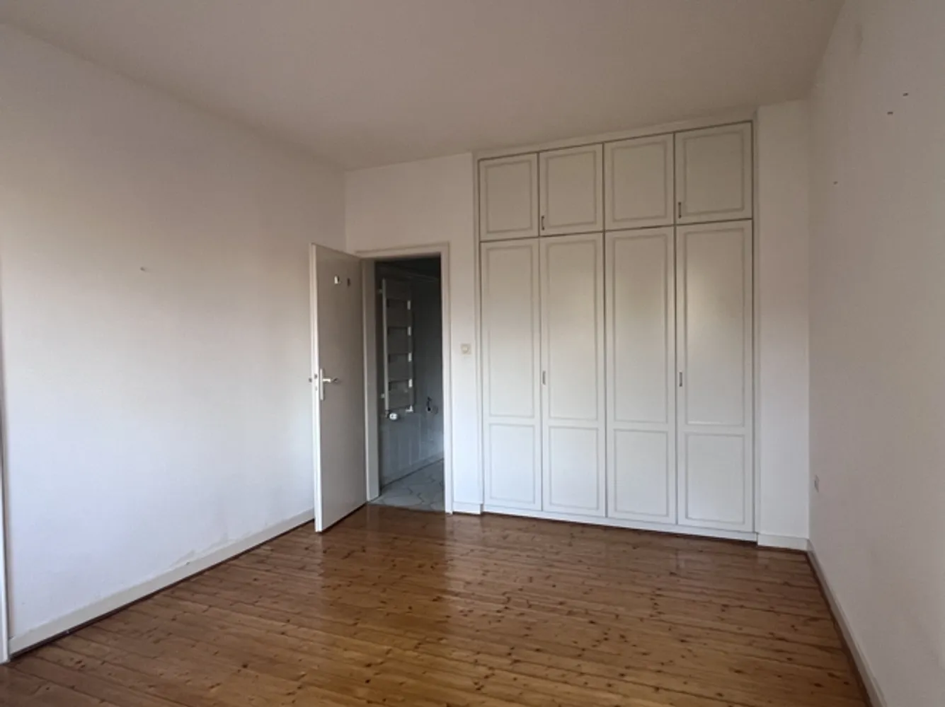 4 Zimmer Wohnung mit 190 m² in Duisburg – Bild 12
