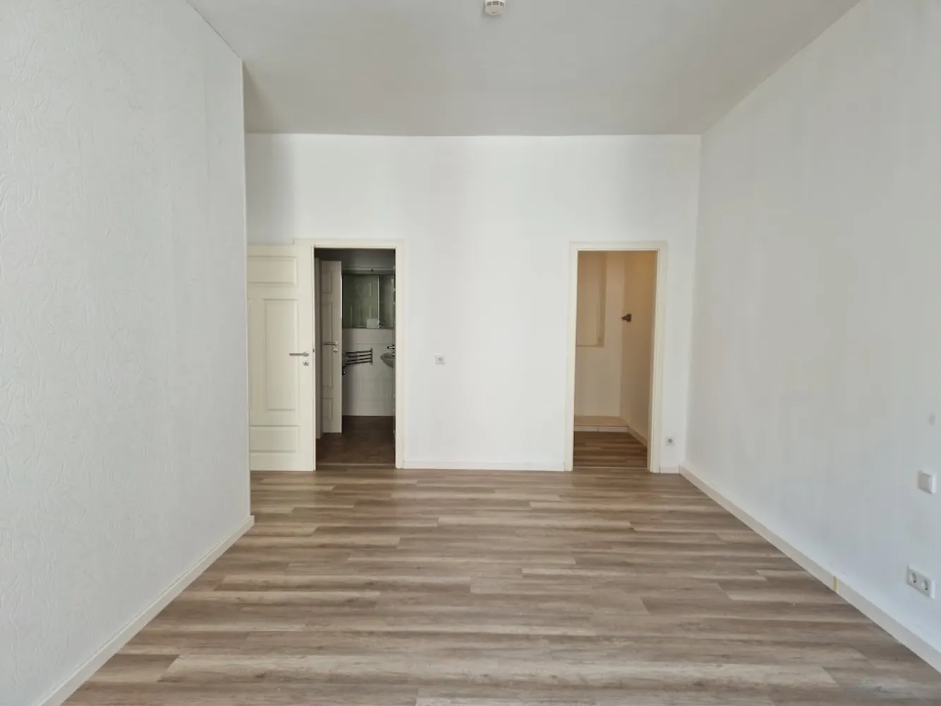 3 Zimmer Wohnung mit 130 m² in Nürnberg – Bild 2