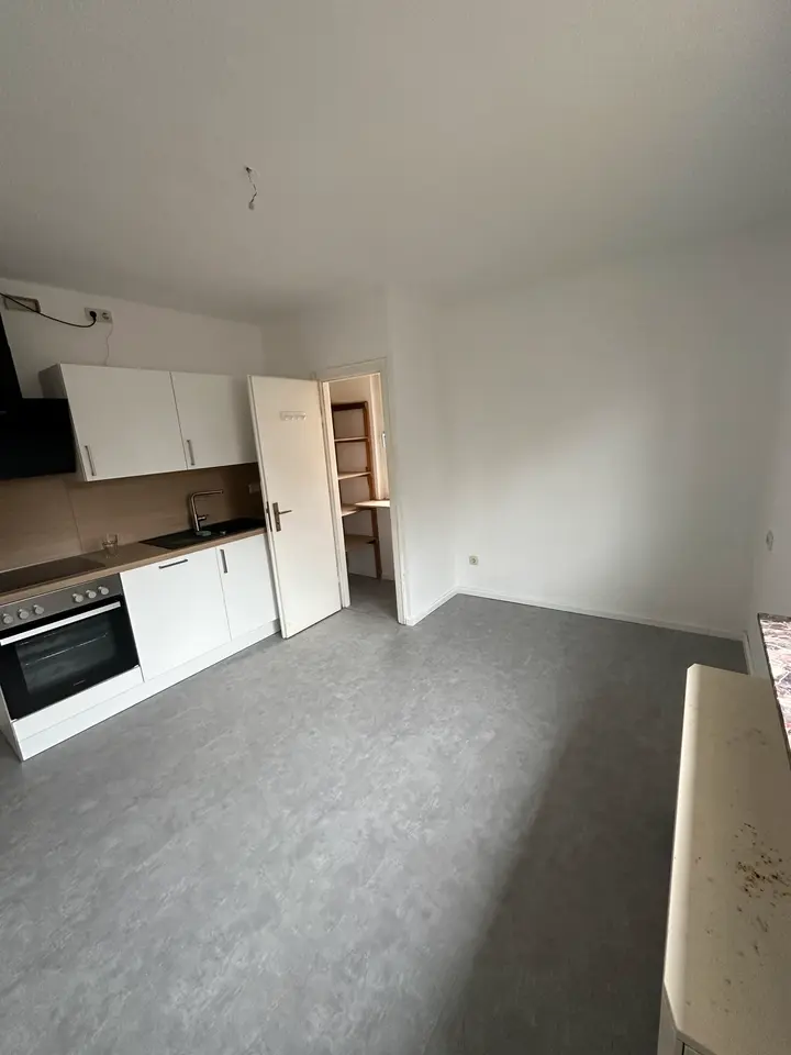 6 Zimmer Wohnung mit 130 m² in Kassel – Bild 3