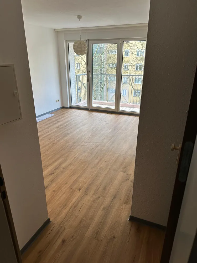 2 Zimmer Wohnung mit 33 m² in Saarbrücken – Bild 4