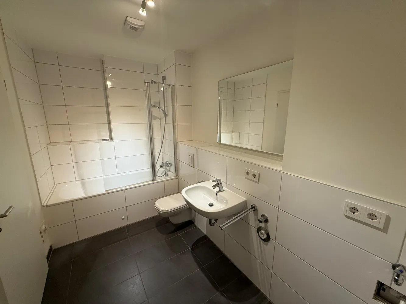 3 Zimmer Wohnung mit 94 m² in Stuttgart – Bild 4