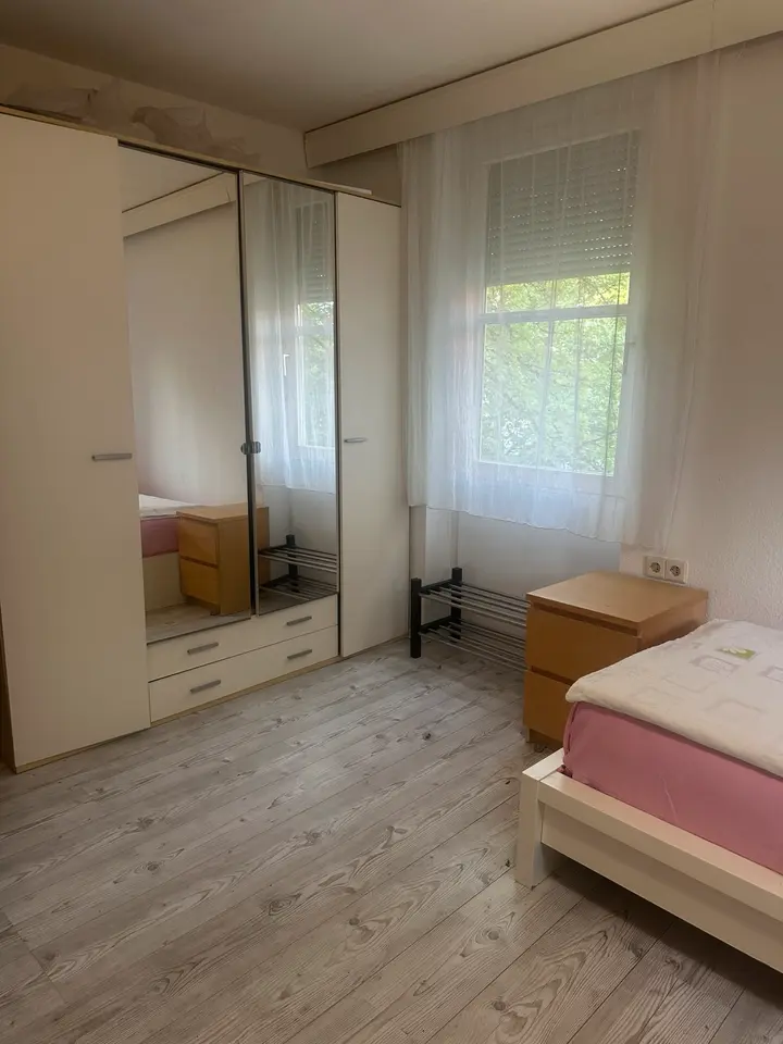 Shared room with 48 m² in Stuttgart – Photo 3