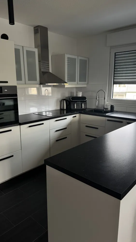 2 Zimmer Wohnung mit 83 m² in Köln – Bild 1