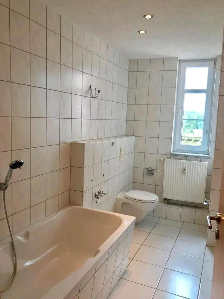 2 Zimmer Wohnung mit 70 m² in Werdau – Bild 5