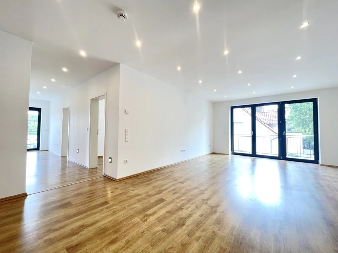 4 Zimmer Wohnung mit 126 m² in Langenhagen – Bild 1