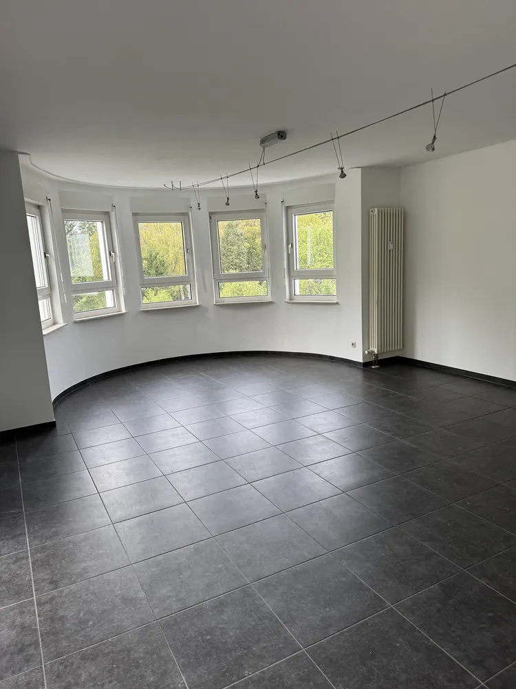 4 Zimmer Wohnung mit 100 m² in Saarbrücken – Bild 1