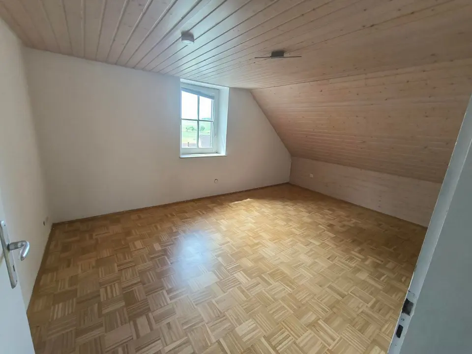 6 Zimmer Wohnung mit 115 m² in Mosbach – Bild 2