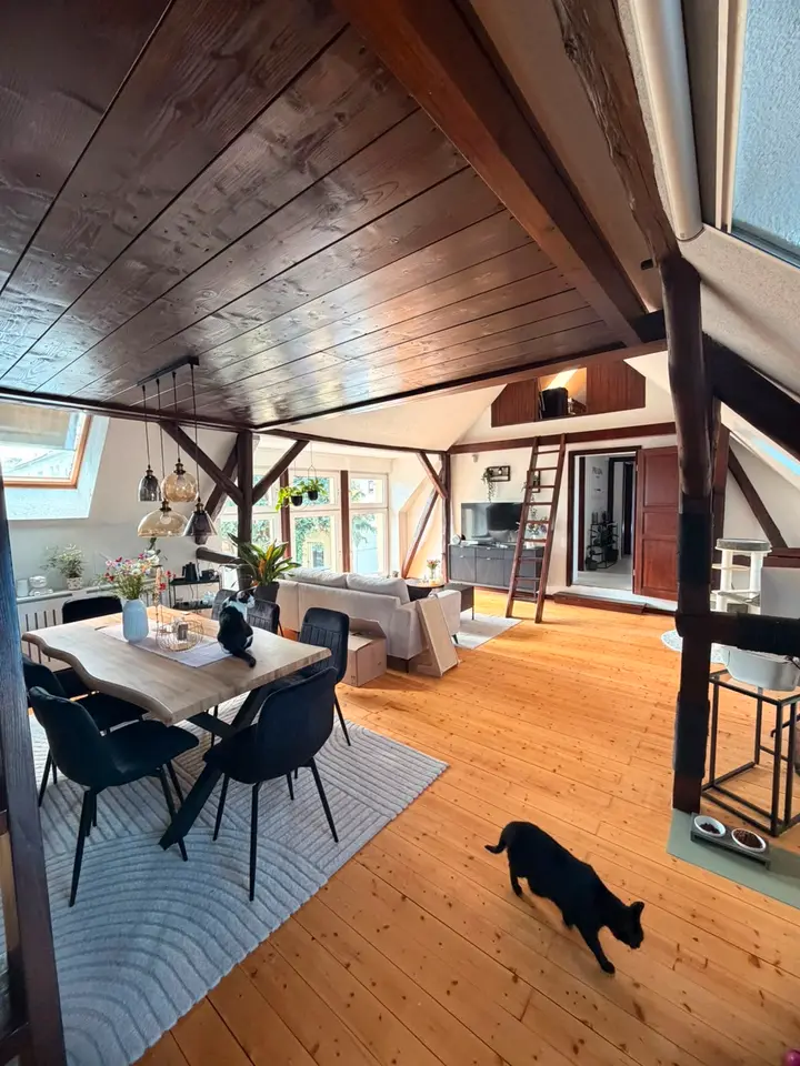 5 Zimmer Wohnung mit 130 m² in Magdeburg – Bild 1