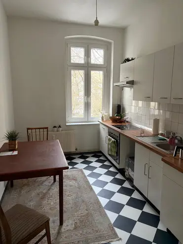 3 Zimmer Wohnung mit 98 m² in Berlin – Bild 2