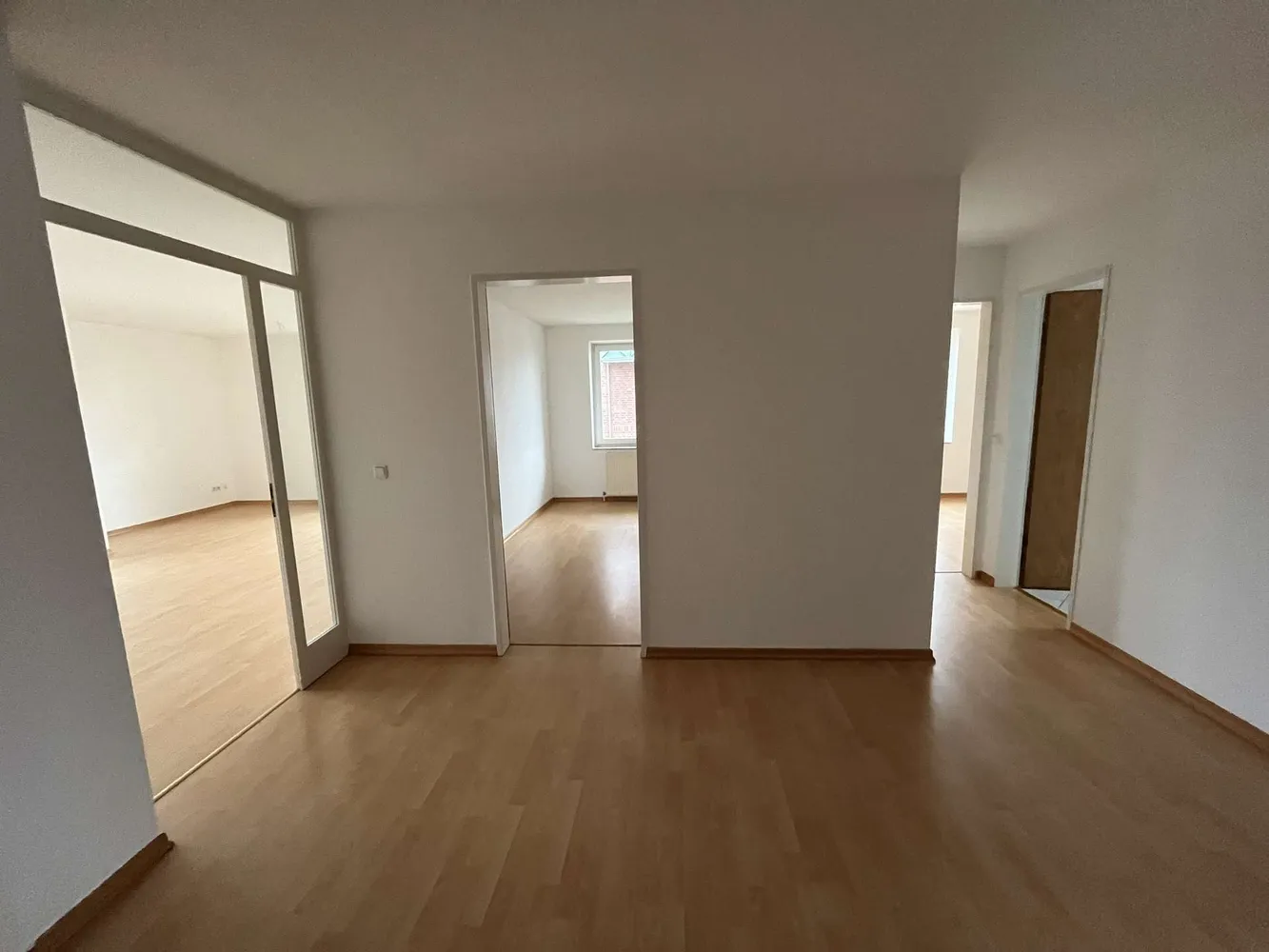 3 Zimmer Wohnung mit 82 m² in Schwerin – Bild 1
