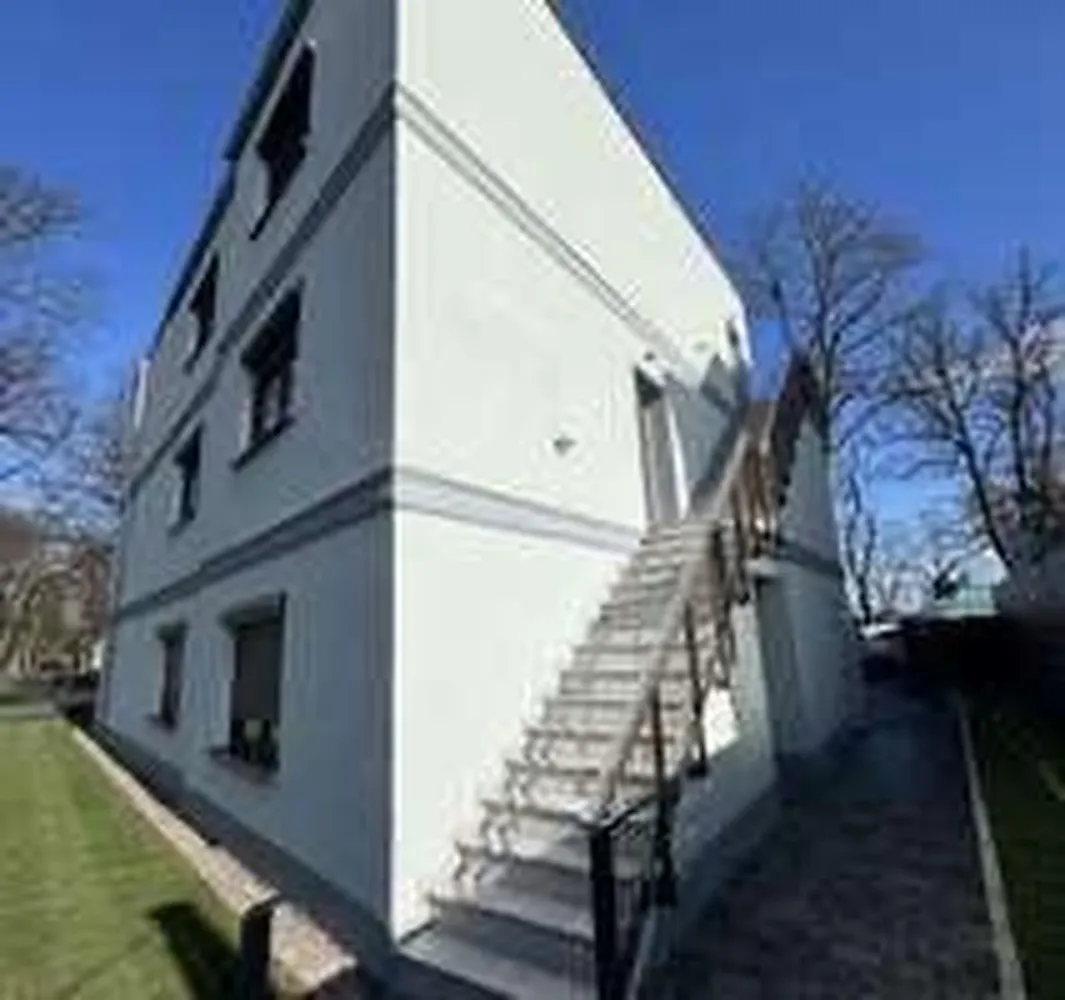 4 Zimmer Wohnung mit 143 m² in Berlin – Bild 6