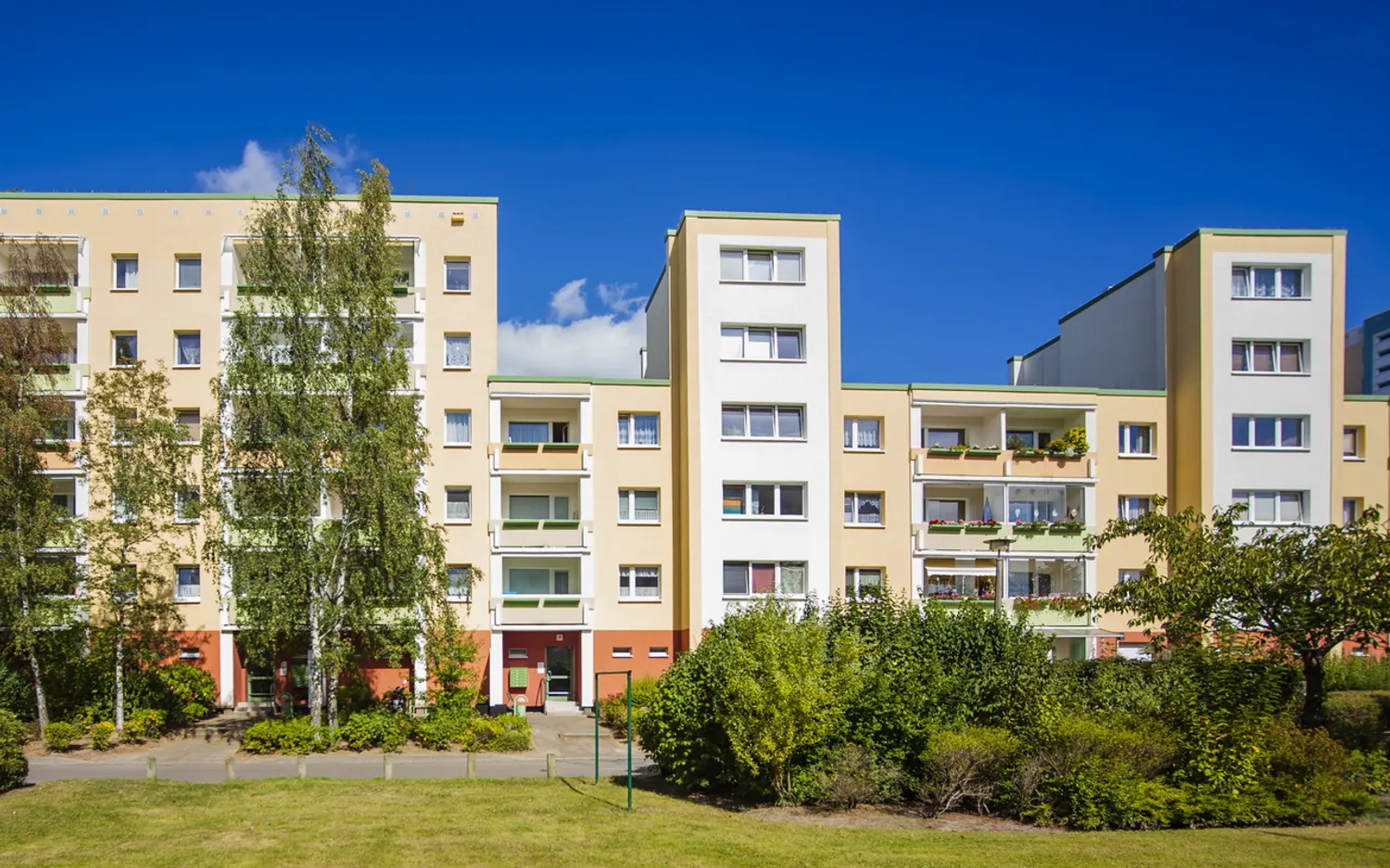 4 Zimmer Wohnung mit 75 m² in Rostock – Bild 1
