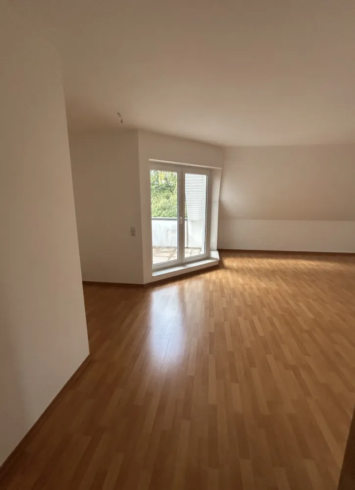 2 Zimmer Wohnung mit 76 m² in Falkensee – Bild 3