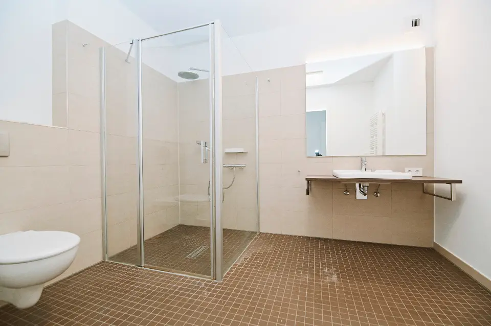 2 Zimmer Wohnung mit 115 m² in Hannover – Bild 5