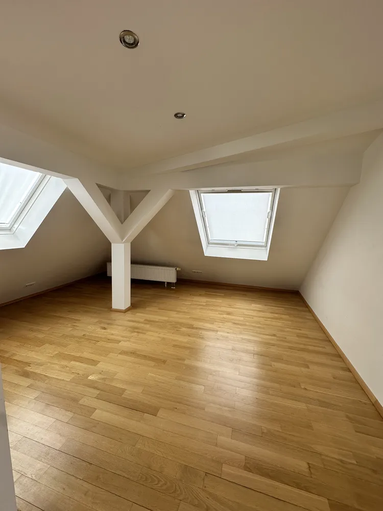 4 Zimmer Wohnung mit 109 m² in Stuttgart – Bild 3