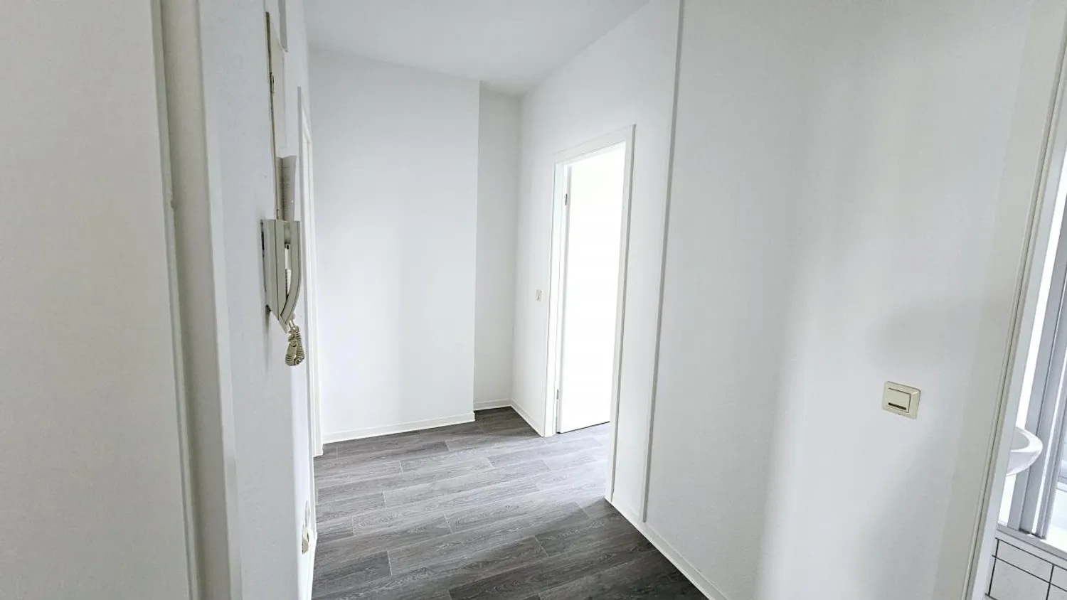 2 room apartment with 50 m² in Magdeburg – Photo 12
